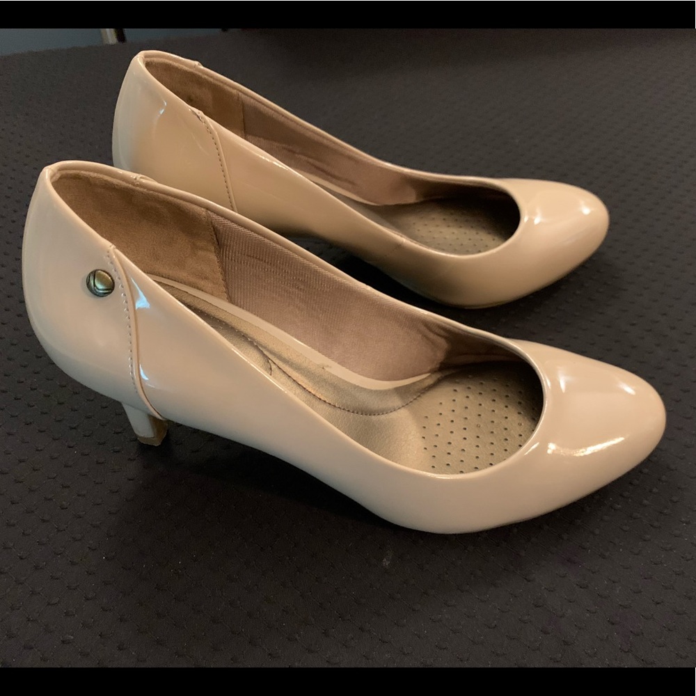 Lifestride Soft System Nude Round Toe Heels 9W